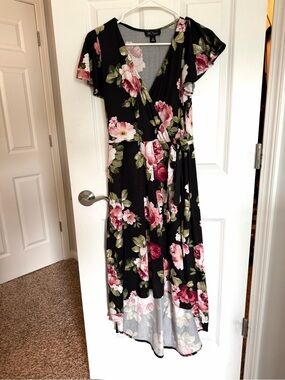Floral High-Low Wrap Dress | Size Medium